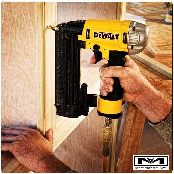 نقد و بررسی میخکوب بادی DEWALT DWFP12233